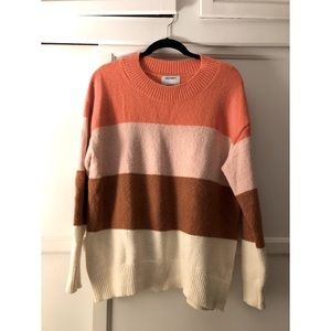 L Old Navy color block sweater